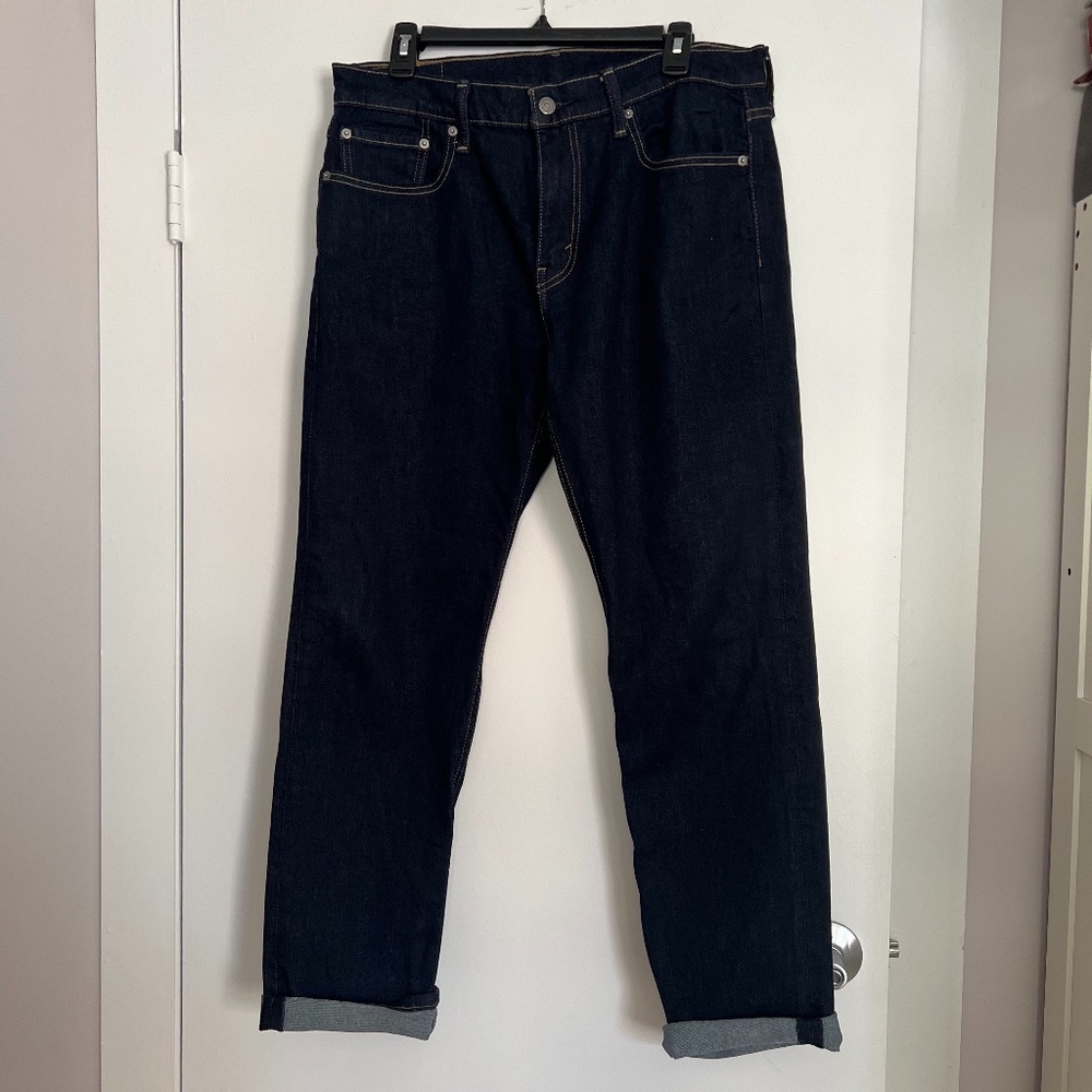Like New Excellent Condition Mens Levi's 502 Dark Denim Taper Leg Jeans 33x32